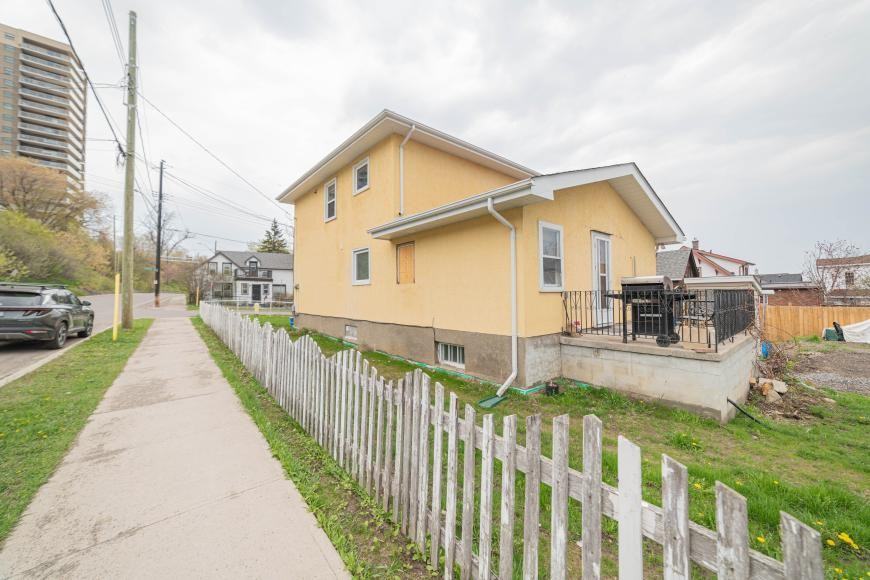 371 Ambrose St