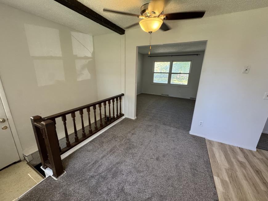 2077 Scarbrough Rd - Photo 3 of 10
