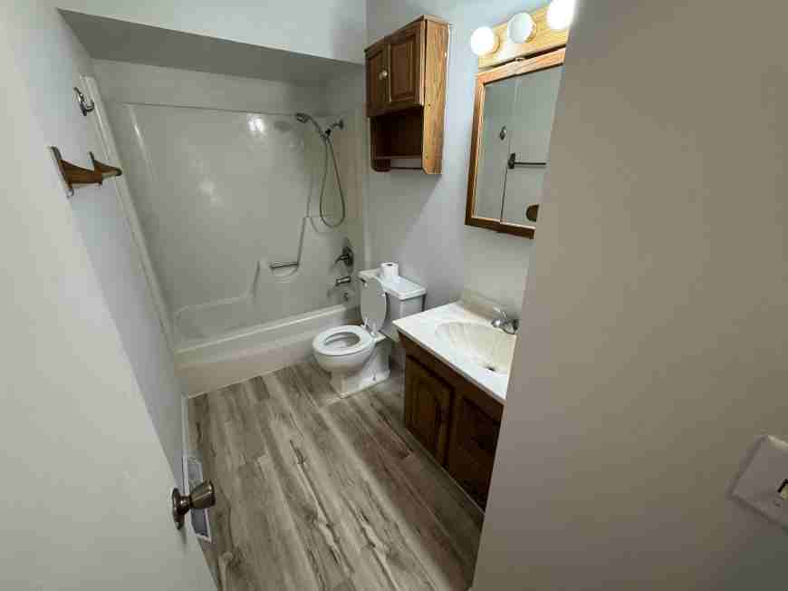 2077 Scarbrough Rd - Photo 6 of 10