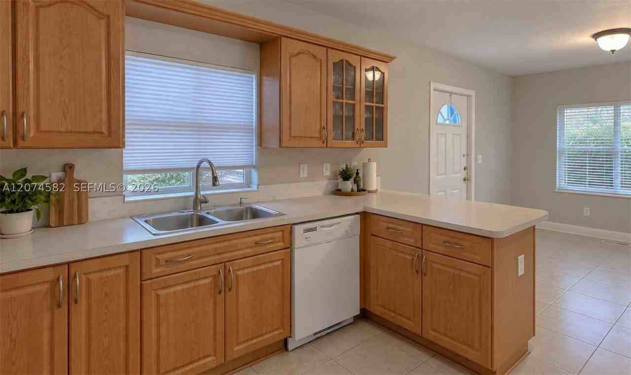 2471 Nw 18th Ter #2471 - Photo 5 of 13
