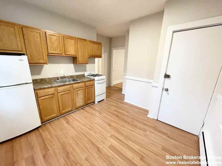 1584 Tremont St - Photo 2 of 9
