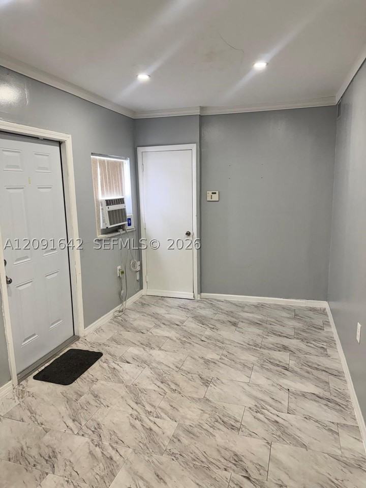7321 Fairway Blvd #1 - Photo 3 of 11
