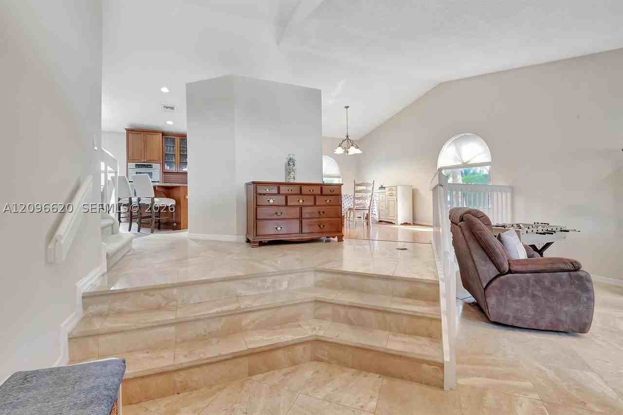 19314 King Palm Ct #19314 - Photo 5 of 50