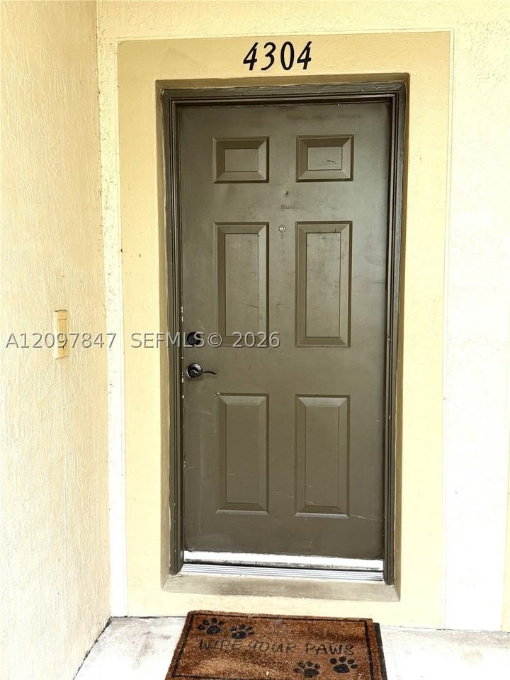 4304 Sw 131st Ln #13102 - Photo 3 of 43