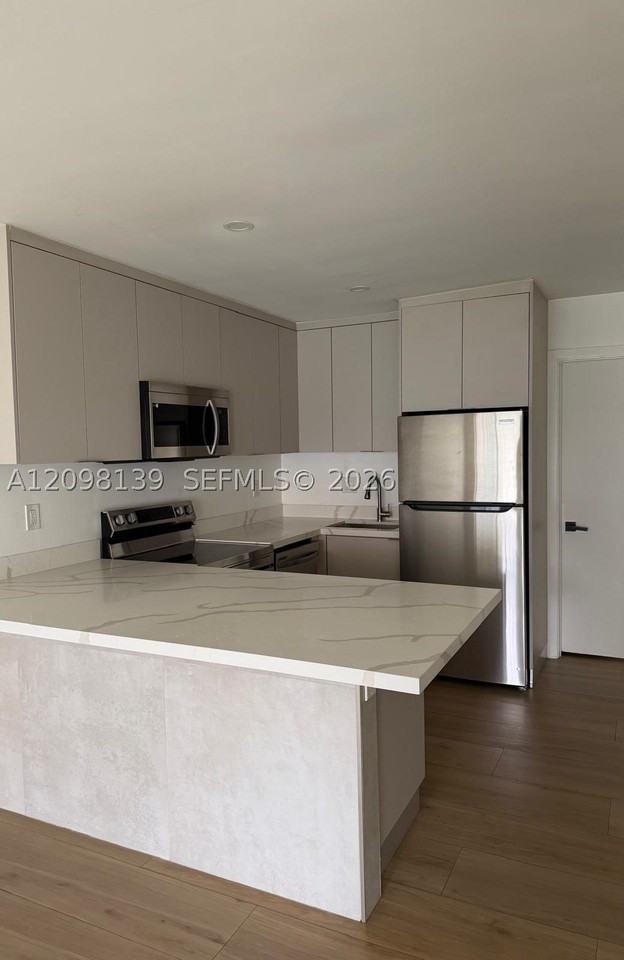 3970 Sw 58th St #3 - Photo 4 of 18