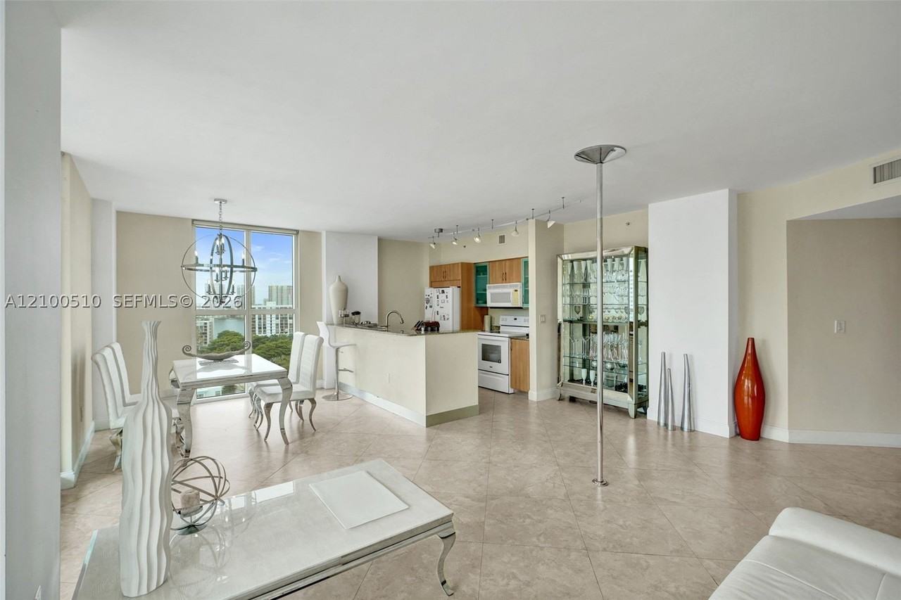 17555 Atlantic Blvd #UPH2 - Photo 4 of 50
