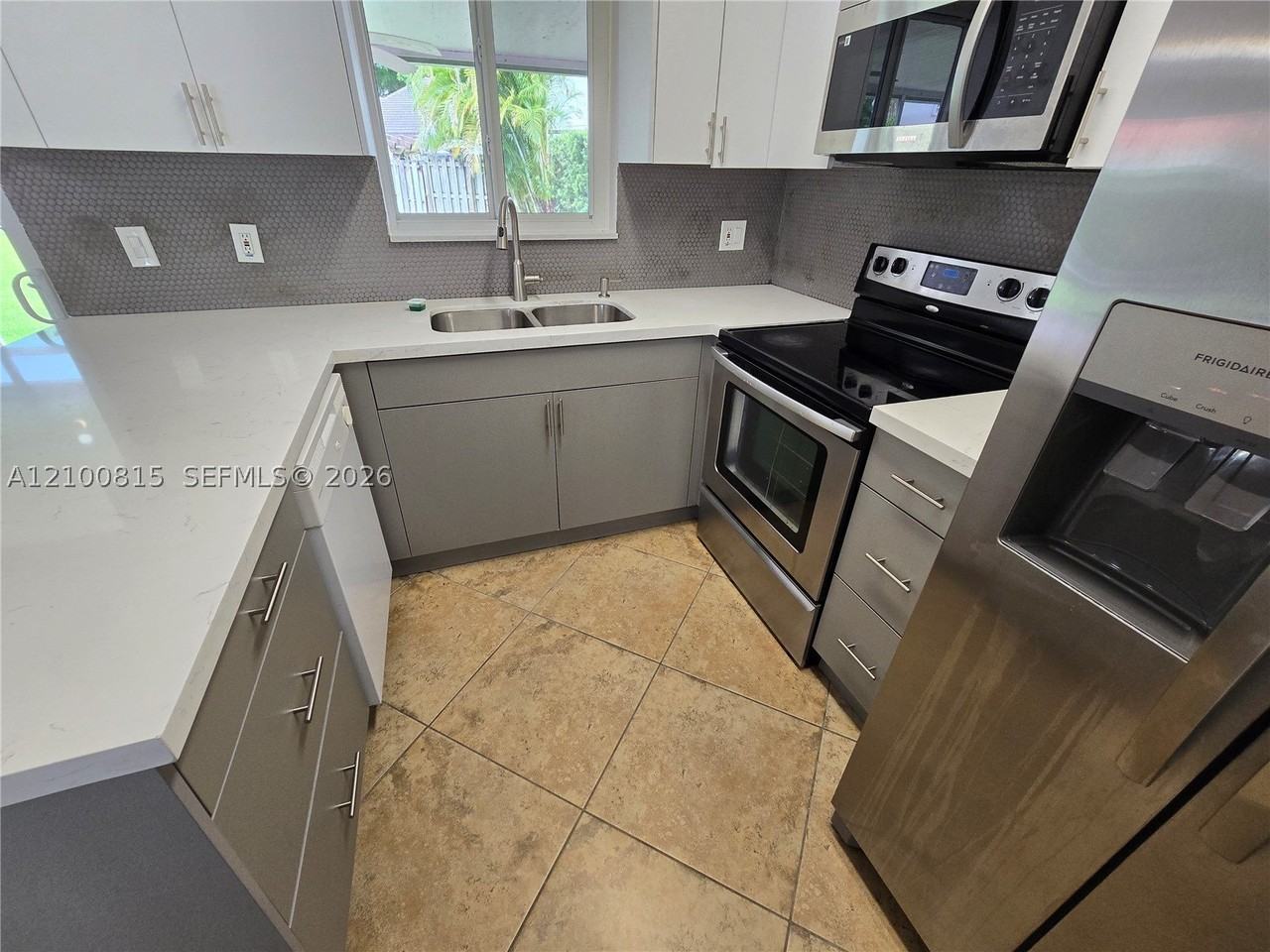 8120 Sw 148th Ct #0 - Photo 3 of 27