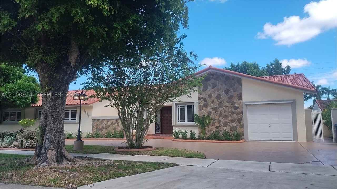 5223 Sw 102nd Ct #0 - Photo 2 of 8