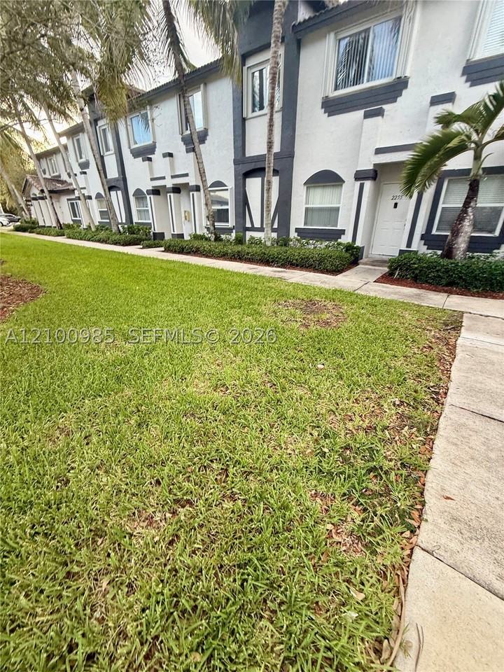 2253 Se 25th Ave #2253 - Photo 4 of 7