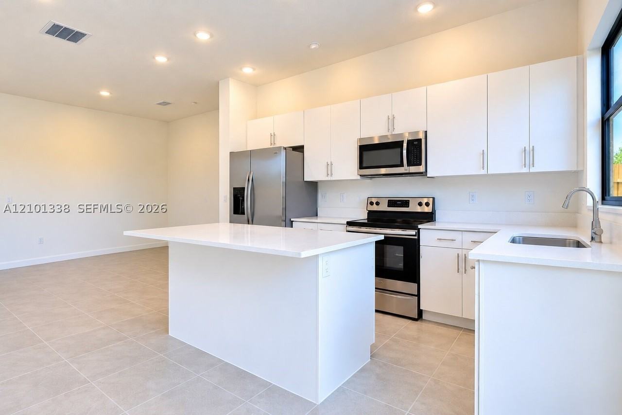 23443 Sw 127th Pl #23443 - Photo 4 of 13