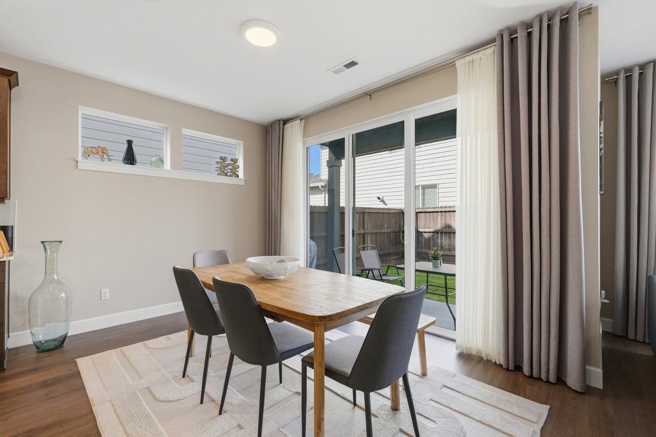 7358 S 13th St #1 - Photo 7 of 19