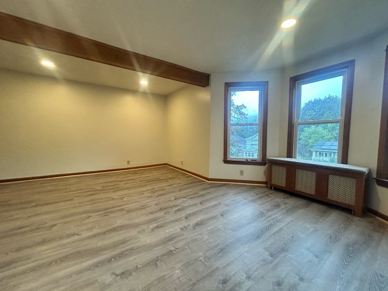 174 Woodlawn Ave #174B - Photo 5 of 12
