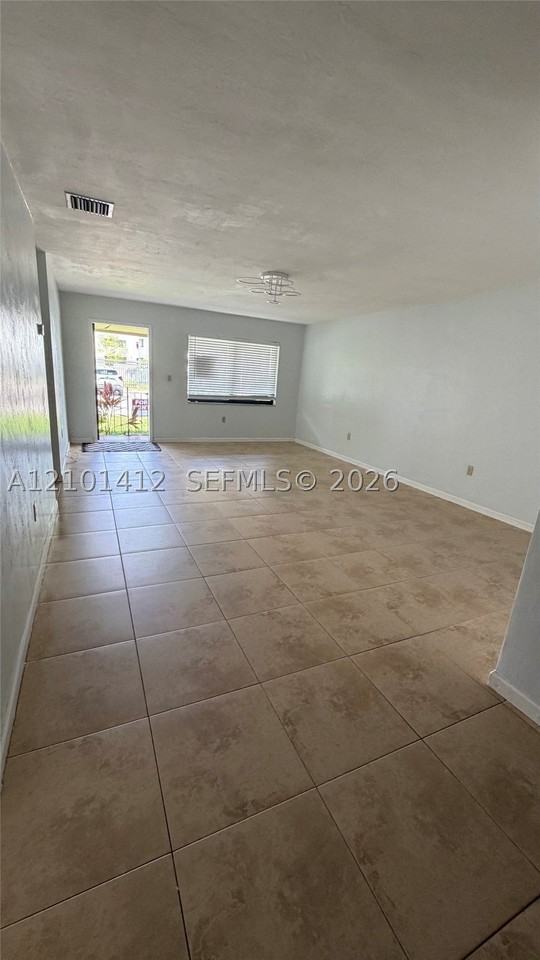 333 Ne 12th Ave #339 - Photo 3 of 19
