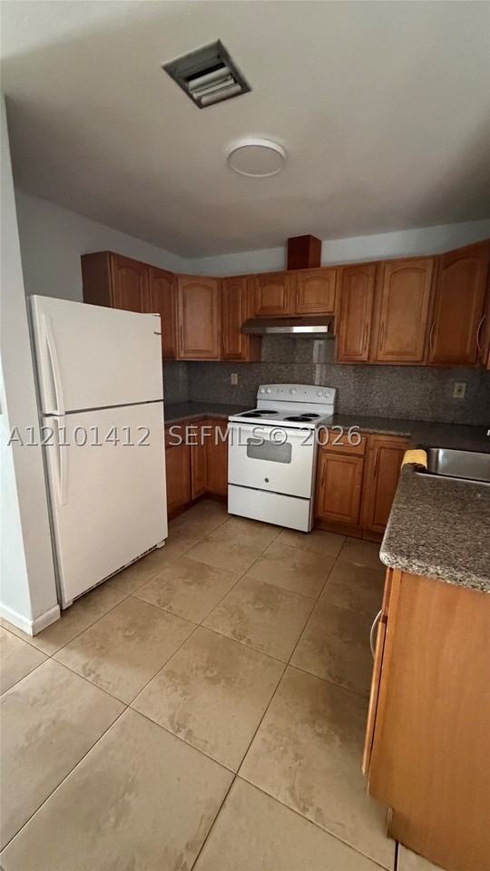 333 Ne 12th Ave #339 - Photo 4 of 19