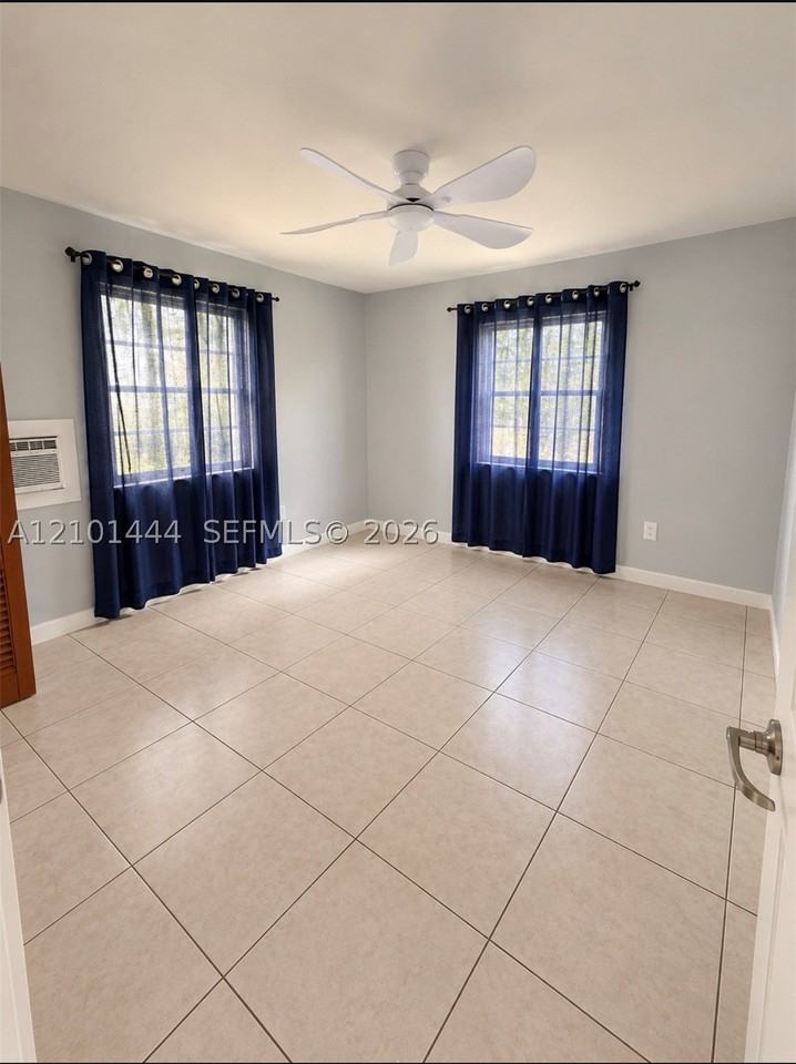 381 Nw 43rd Ct #4 - Photo 7 of 7