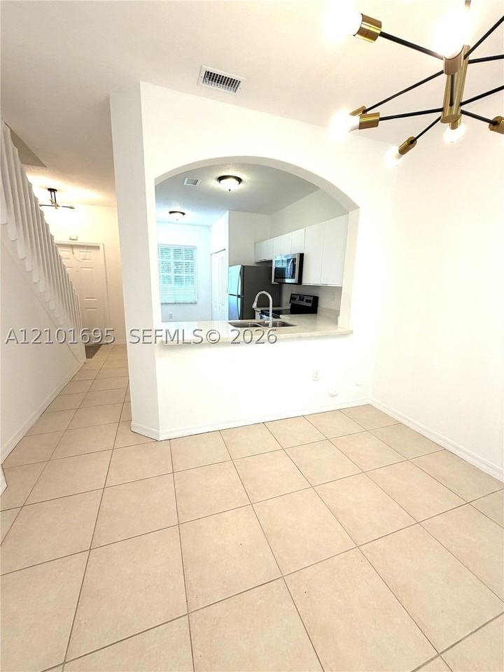 15720 Sw 92nd Ave #3A - Photo 4 of 11