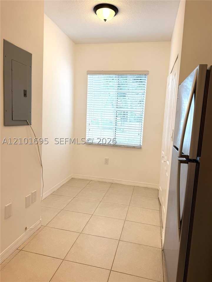 15720 Sw 92nd Ave #3A - Photo 6 of 11