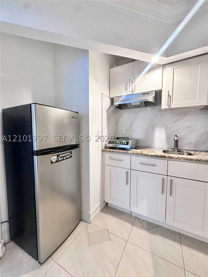 3465 Nw 5th St #BACK - Photo 3 of 4