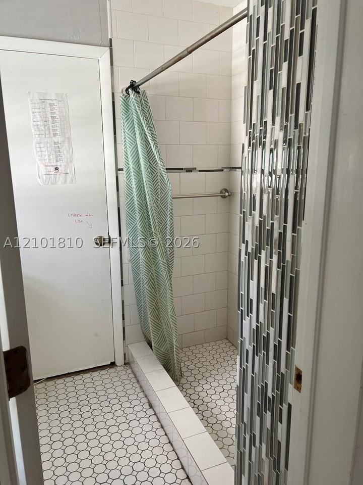 12327 Ne 6th Ave #1-5 - Photo 5 of 8