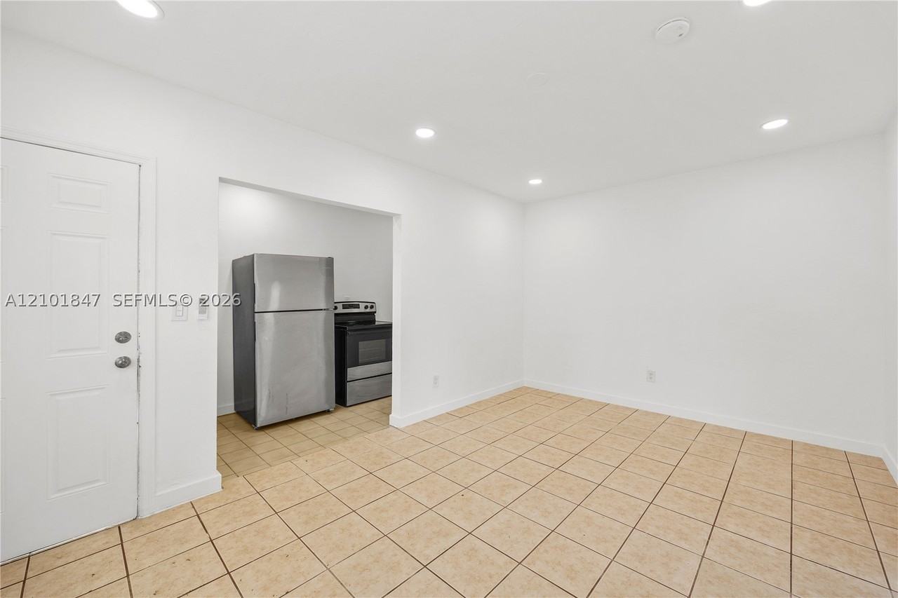 1958 Ne 172nd St #3 - Photo 5 of 15