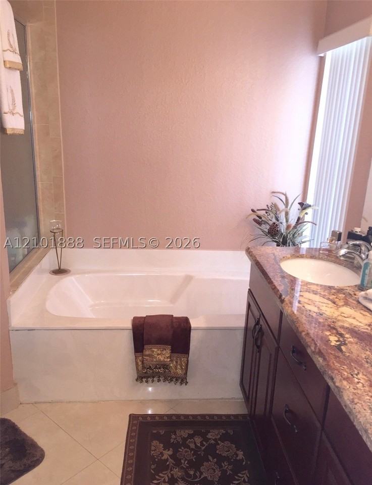 932 Falling Water Rd - Photo 7 of 20