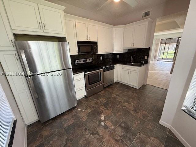 7860 Lexington Club Blvd #B - Photo 3 of 37