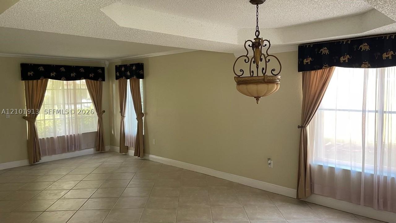 9044 Sw 212th Ln - Photo 2 of 30