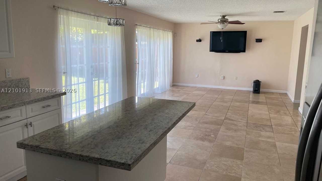 9044 Sw 212th Ln - Photo 5 of 30