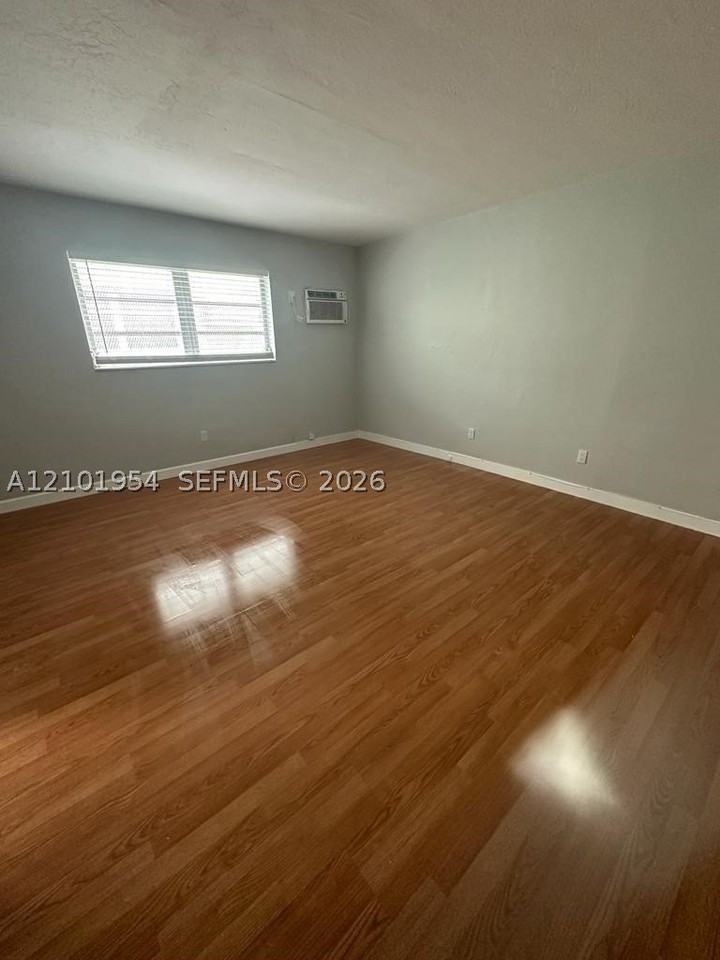 1346 Alton Rd #A5 - Photo 7 of 11