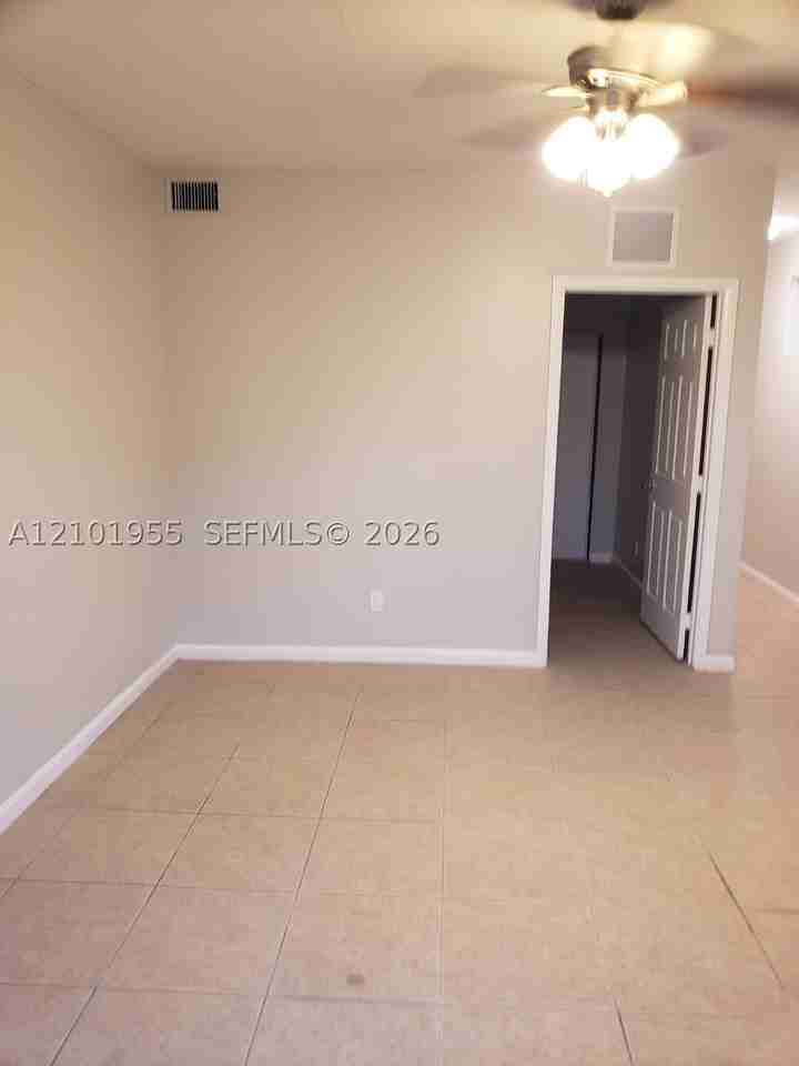 640 Sw 9th Ct #02 - Photo 5 of 8