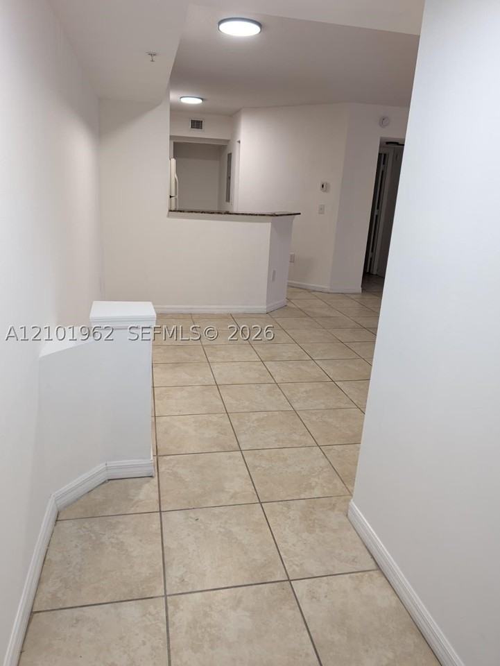 17622 Nw 25th Ave #303 - Photo 4 of 22