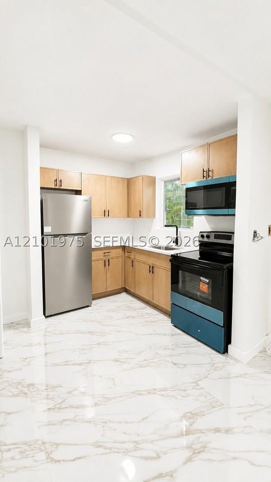 254 E Dania Beach Blvd #7 - Photo 2 of 6