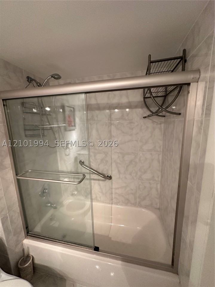 2301 Collins Ave #737 - Photo 5 of 31