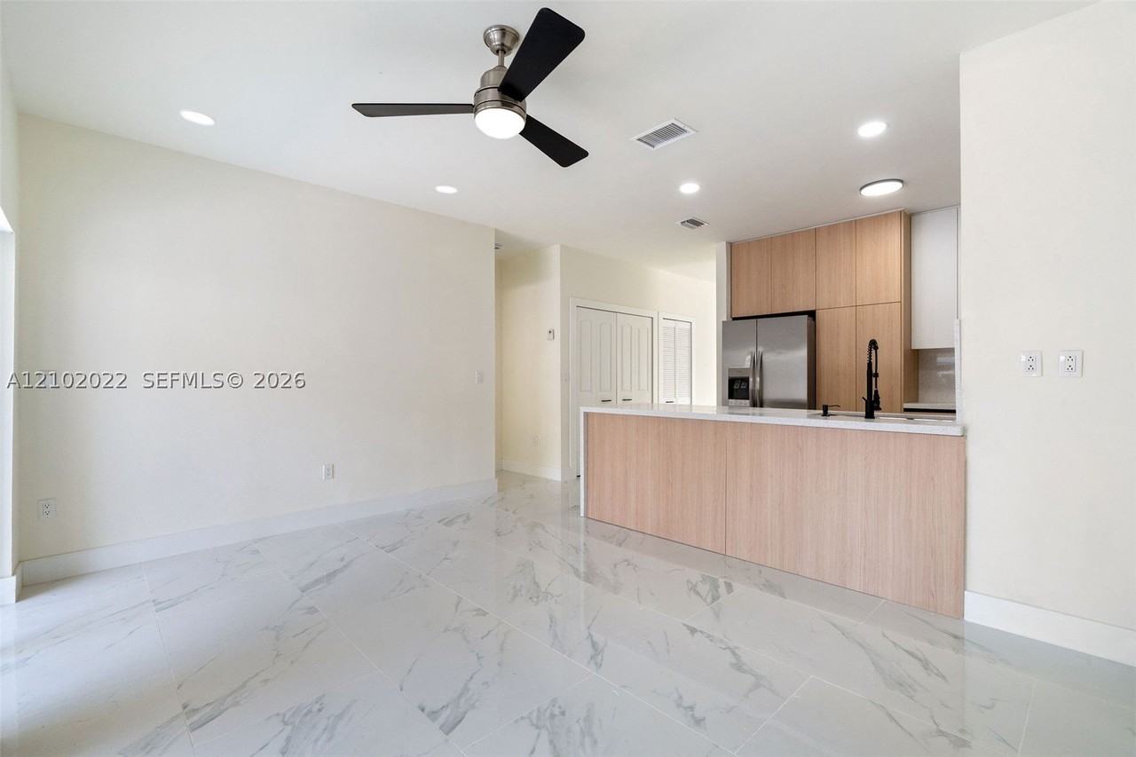 7978 Nw 200th St - Photo 7 of 32