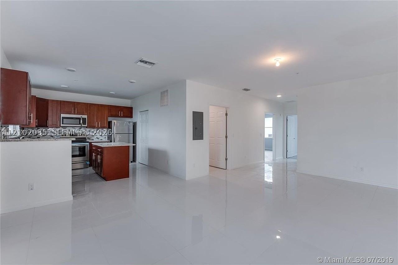 2575 Sw 64th Ave #8 - Photo 4 of 14