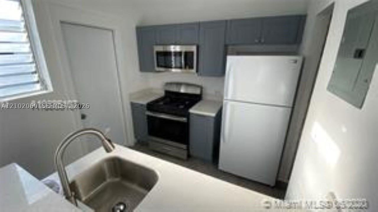745 83rd St #3 - Photo 4 of 18