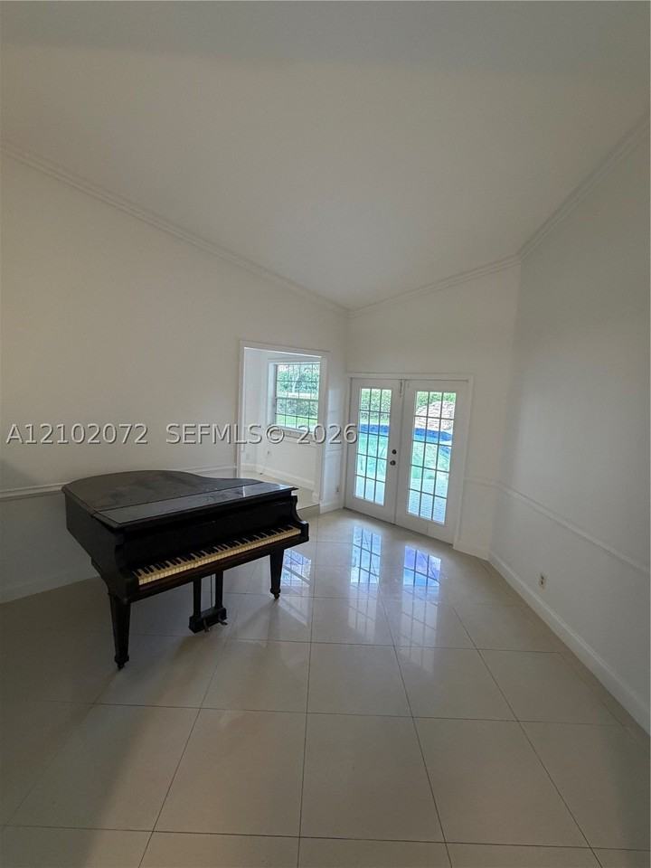 251 Nw 118th Ave #251 - Photo 3 of 20