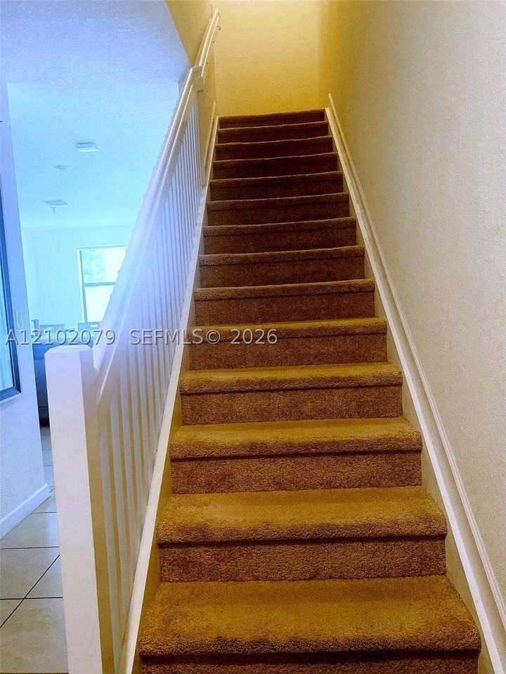 10492 W 33rd Ln - Photo 7 of 19