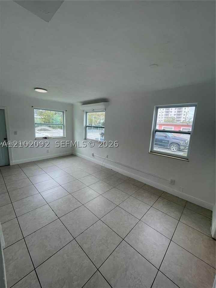 7001 Nw 4th Ct - Photo 4 of 8