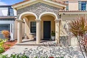 featured image of 19244 Ne 9th Pl