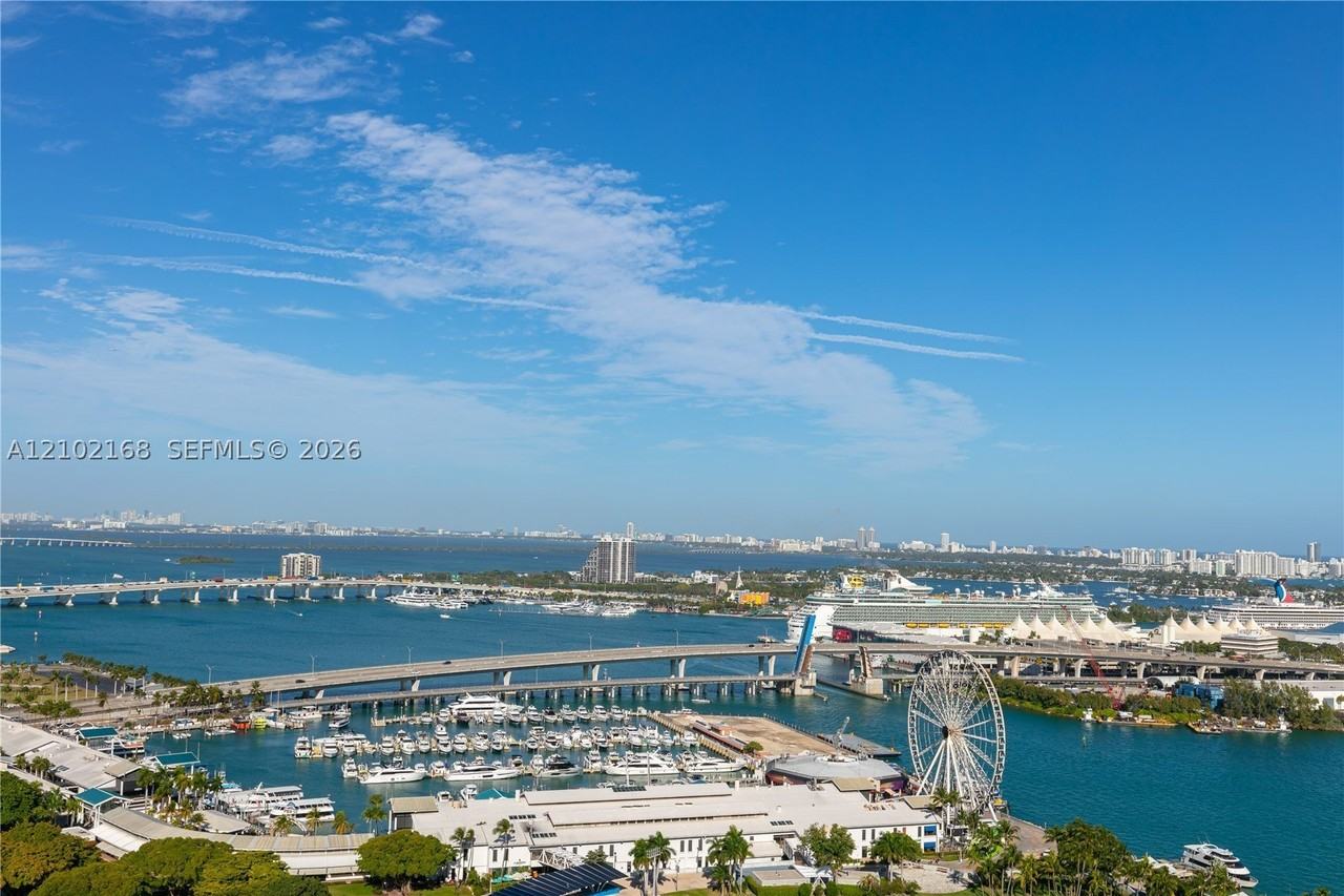 50 Biscayne Blvd #3006 - Photo 3 of 27