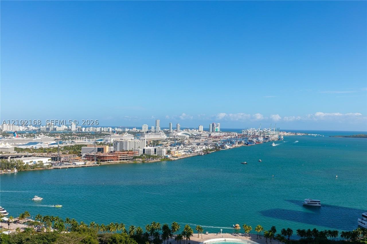 50 Biscayne Blvd #3006 - Photo 4 of 27