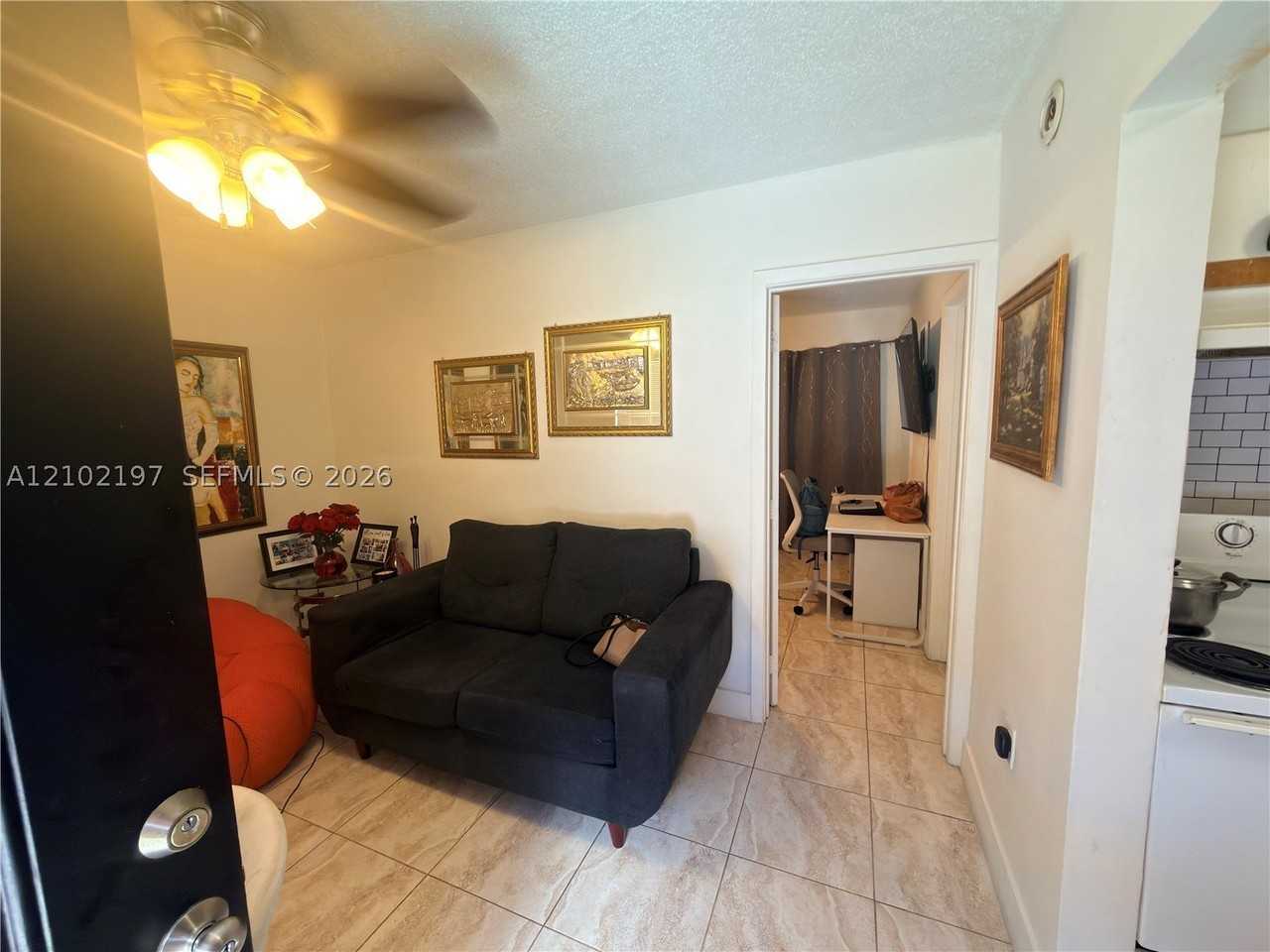 747 Nw 13th Ave #2 - Photo 3 of 9