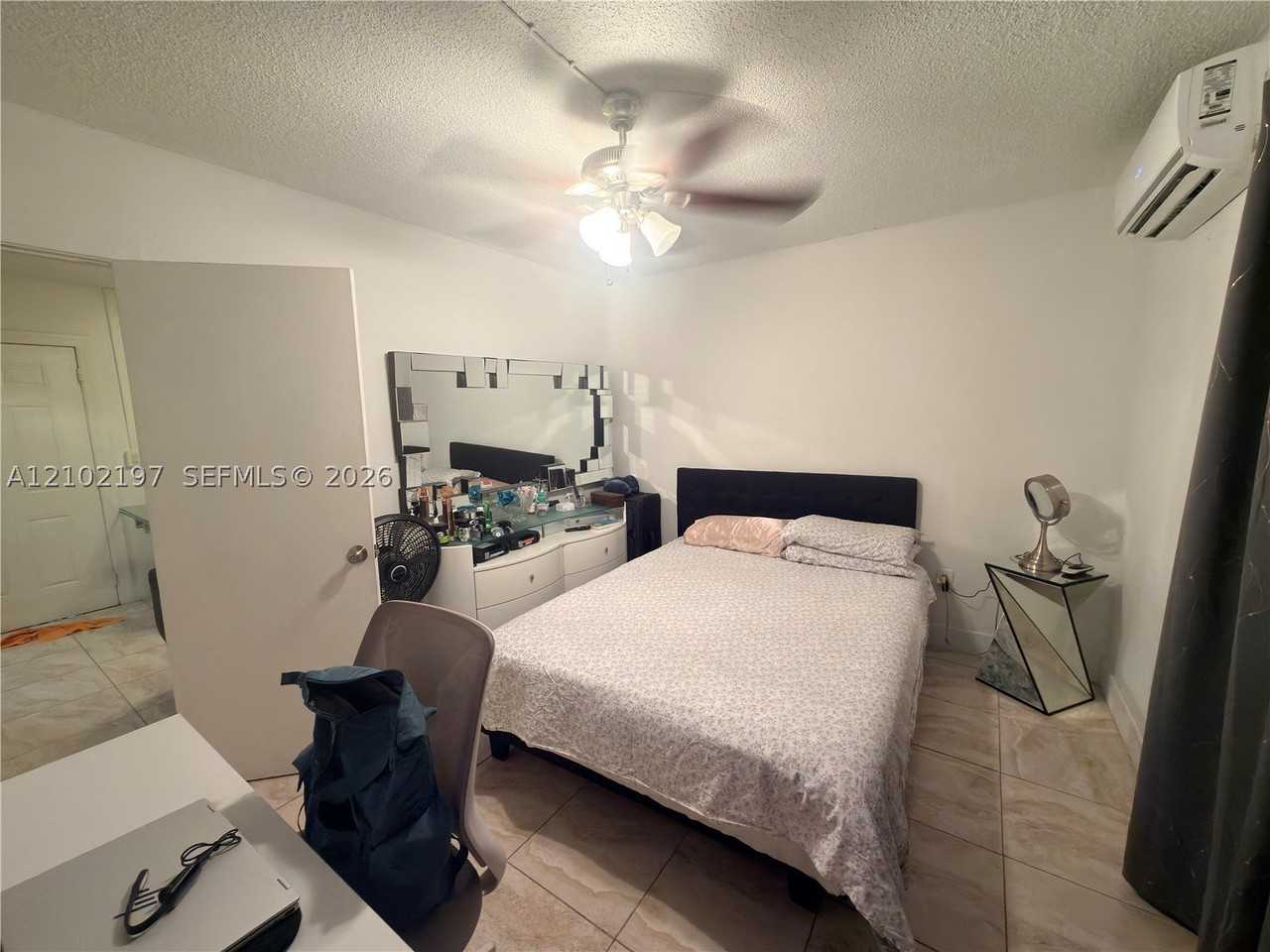 747 Nw 13th Ave #2 - Photo 6 of 9