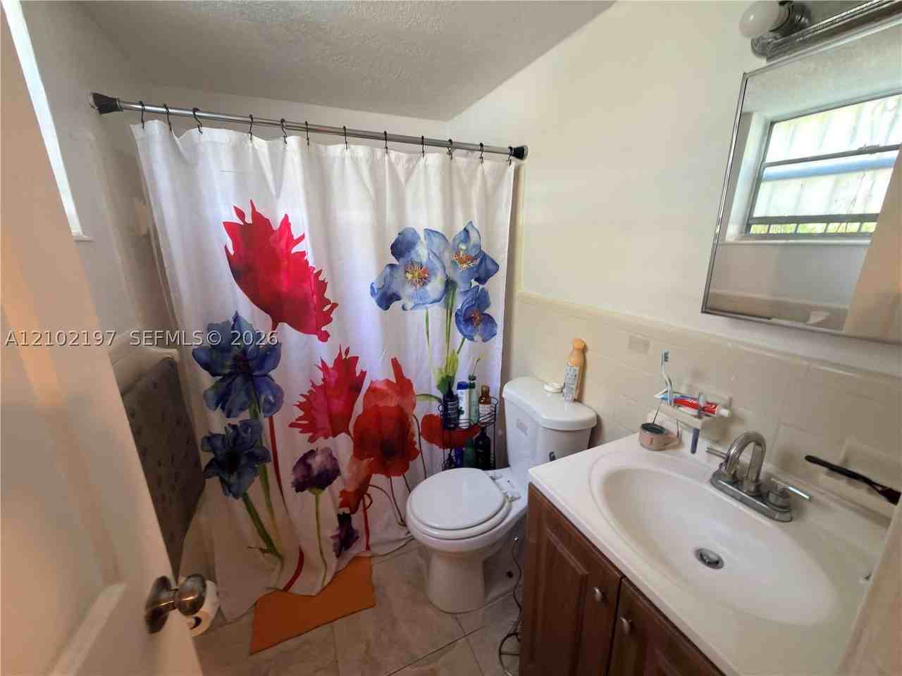 747 Nw 13th Ave #2 - Photo 7 of 9