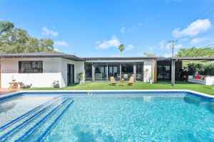 featured image of 4000 N Circle Dr