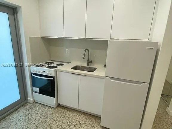 666 Nw 35th St #2 - Photo 2 of 8