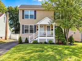 featured image of 824 Voorhees Ave