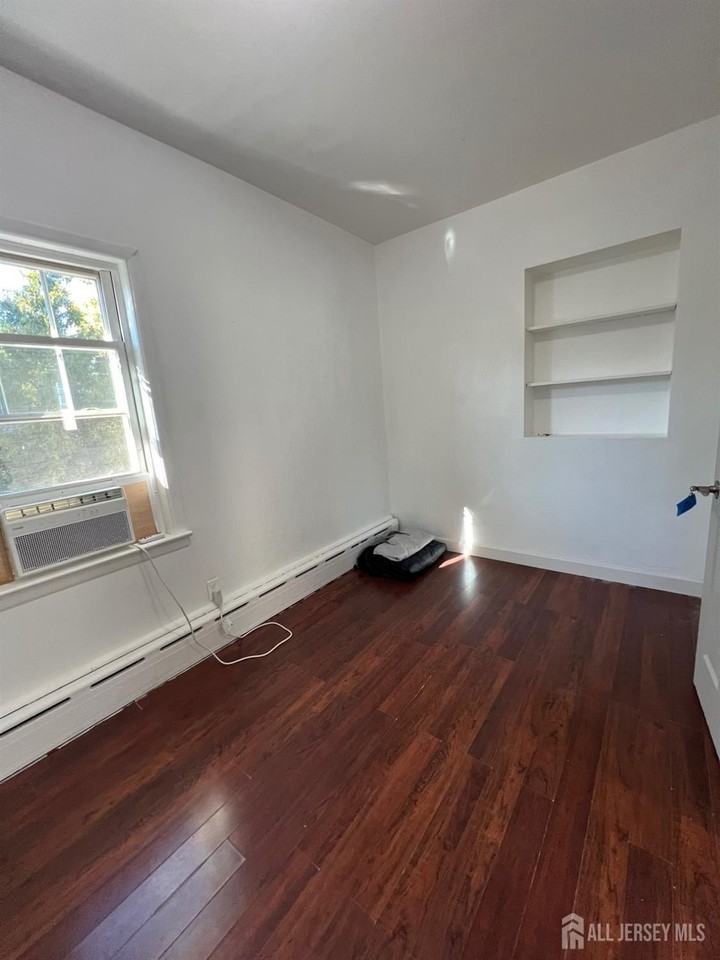 78 Pulaski Ave #2 - Photo 7 of 18