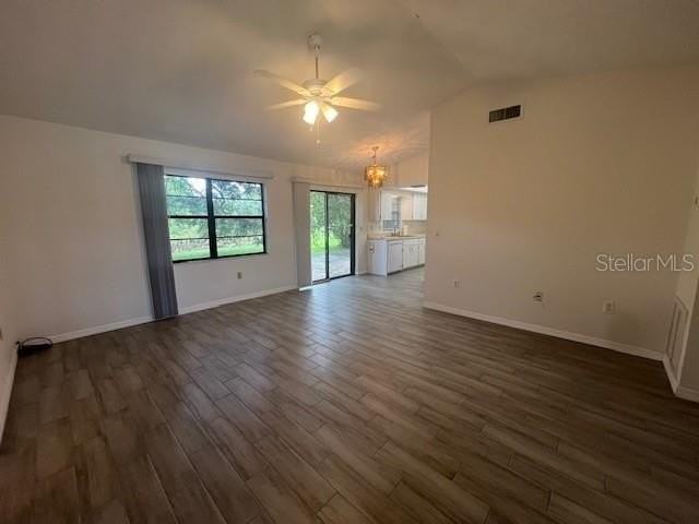 1052 Deer Hollow Blvd - Photo 6 of 16